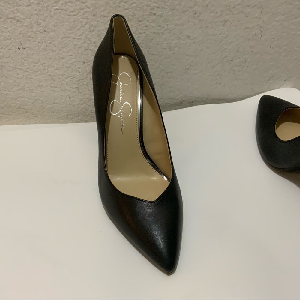 jessica simpson haneh pump black size 10/42 liknew